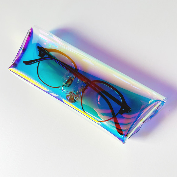 虹色 マグネットホックメガネケース ジャスト 眼鏡 彩り添えるオーロラPVC 透明 軽量｜acp pst Creema店 2枚目の画像