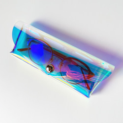 虹色 マグネットホックメガネケース ジャスト 眼鏡 彩り添えるオーロラPVC 透明 軽量｜acp pst Creema店 1枚目の画像