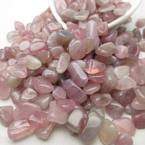 希少】/【ラズベリークォーツさざれ】/size(約7㎜〜約15㎜)/1set(100g