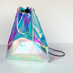 虹色 巾着バッグ M クリアバッグ ビニールバッグ 彩り添えるオーロラPVC 透明 軽量｜acp hnd Creema 2枚目の画像