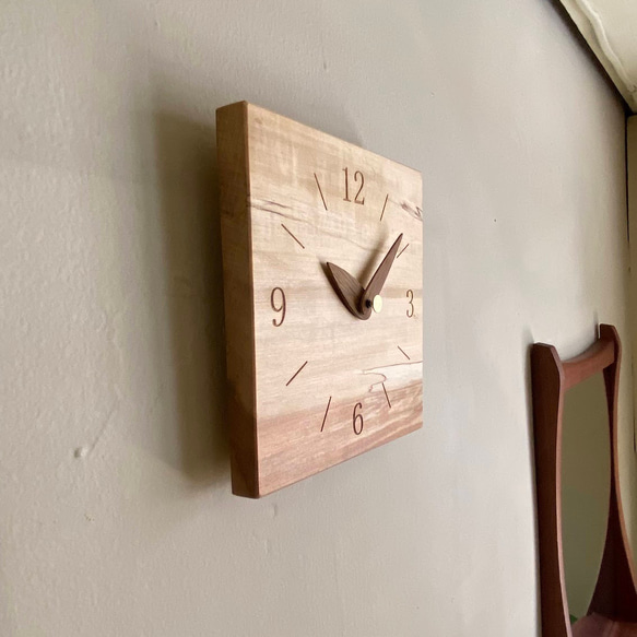 木の時計　KAKU　【トチ材】 4枚目の画像