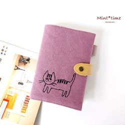 ねこ*ほぼ日手帳カバー(オリジナル用)留め具 ペンホルダー 文庫本A6 布 ヴィンテージ帆布2024*パープルピンク 1枚目の画像