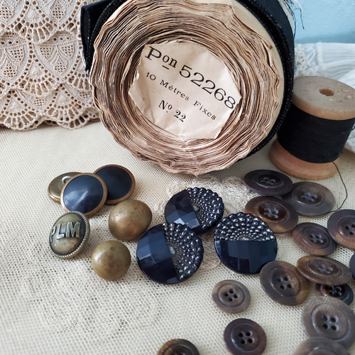 フランスアンティーク 鉛ボタン 3個セット ボタン Mon Atelier