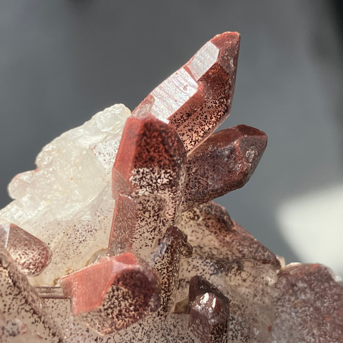 レッドクォーツ Hematoid Quartz モロッコ産 赤水晶 クラスター