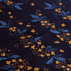カットクロス(金木犀と小鳥の絵柄・濃紫)50センチ×40センチ 2枚目の画像