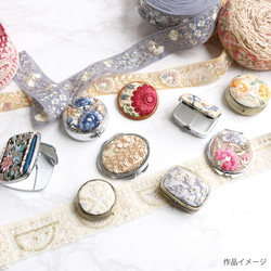 新セット入荷！とっても素敵な刺しゅう！『インド刺繍リボン 約30cm3本』～ホワイト/グレー～ 5枚目の画像