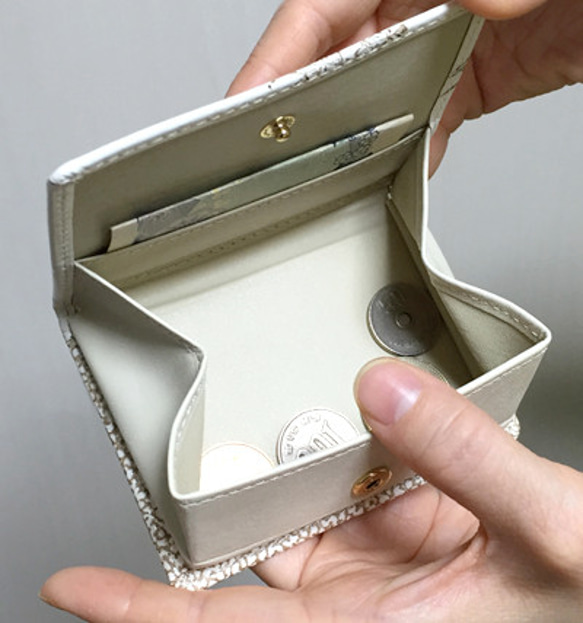 [售完] 文庫皮革「日本昆蟲系列」零錢包（甲蟲） 第2張的照片