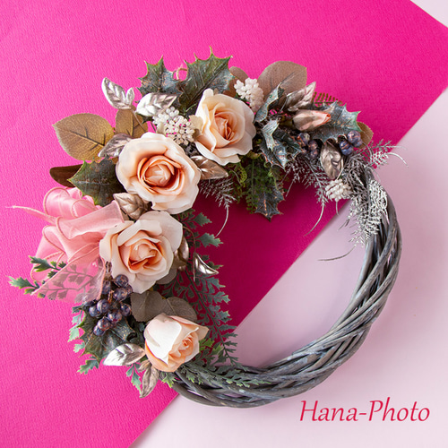 限定1個＞大サイズ きらきらシックなサーモンピンクのバラ・リース  