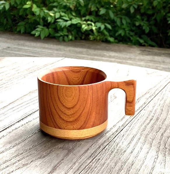 【※ツートンの材質】たっぷり入る 木製マグカップ　wooden mag　欅・タモ　0049 1枚目の画像
