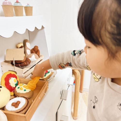 さわって遊べるパン屋さん(8個)フェルト/お子様の誕生日や出産祝いに