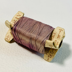 Vtg糸巻き 刺しゅう糸 未使用 フランス ぶどう色 5枚目の画像