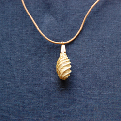 麦わら細工のネックレス　麦編み　皮紐　ペンダント　MUGI-AMIシリーズ 4枚目の画像