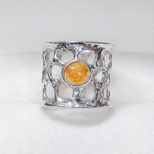 0.70ctファイアオパールとSV925の指輪（リングサイズ：10号、ロジウム  