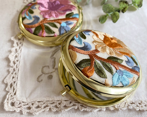 アンティーク ブラシ・鏡セット ミラー ヴィクトリアン 手鏡 刺繍 花柄 ▶︎限定発売◀︎桜刺繍のコンパクトミラー 手鏡 Szal 通販