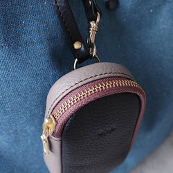 ぶら下げポーチ（マルチカラー・ブラック）　レザー　小物入れ　縦型　イヤホンケース　革 3枚目の画像