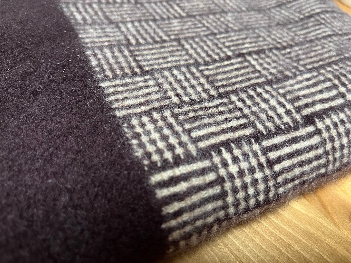 【受注制作御予約】手織りカシミヤマフラー　お好きなデザインでのオーダーメイド(およそ25 x 175 cm)｜詳細画像
