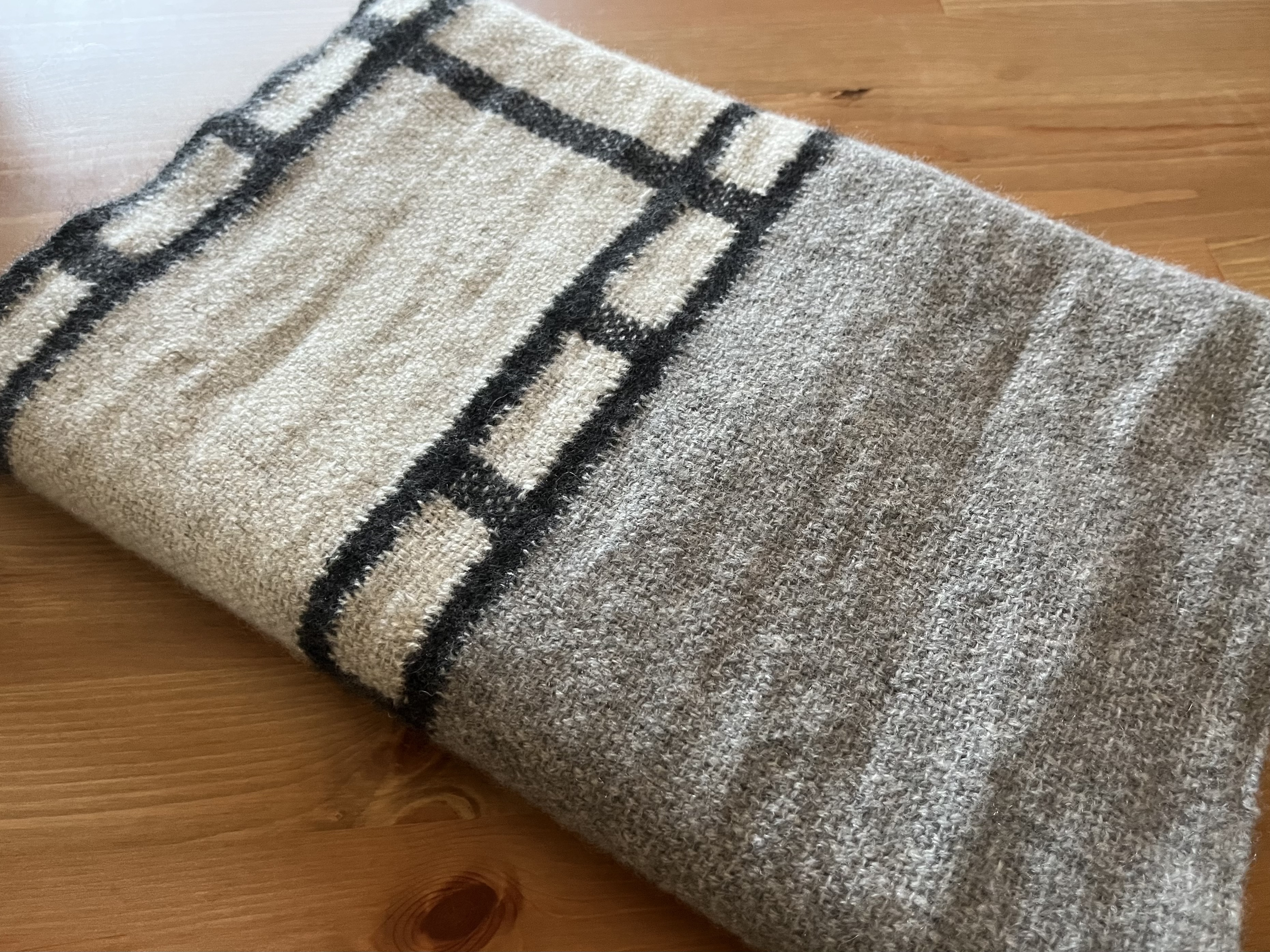 【受注制作御予約】手織りカシミヤマフラー　お好きなデザインでのオーダーメイド(およそ25 x 175 cm)｜詳細画像