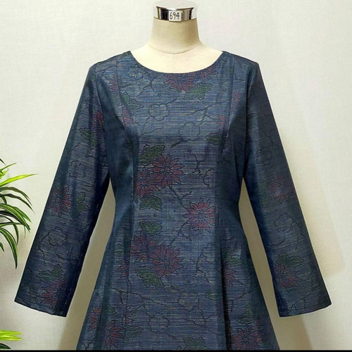 n*⋆様 着物リメイク♪ アンティーク　大島紬　ふんわりワンピース　MーL 総裏 アンティーク大島紬 着物リメイク ワンピース 花柄 2WAY