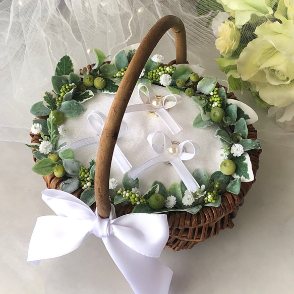 指輪が3つ置けます♡エンゲージリングも一緒に♡グリーンナチュラルな 