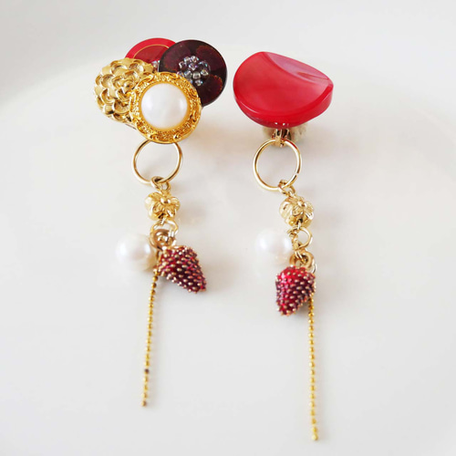 ピアス/イヤリング ボタンアクセサリー 2WAY アシンメトリー