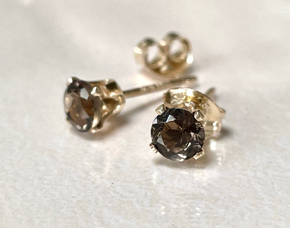 k14gf スモーキークォーツのスタッドピアス 9枚目の画像