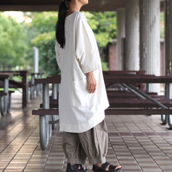蓬鬆拉絨棉長袍襯衫，附口袋/灰白色 第4張的照片