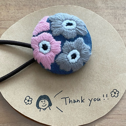 №290  マフラーリスちゃんのパッチンピン    フェルト ハンドメイド 刺繍 羊毛フェルト刺繍の刺し方のコツ3点・リボンを刺す【ねこの額