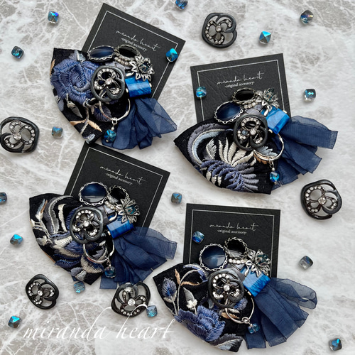 ハンドメイド 大ぶり♡水色刺繍リボンとゴールドパーツの華やかヘア