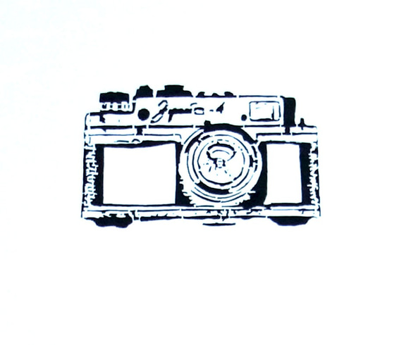 カメラC　-手でペイントされたシンプルなＴシャツ「展示品」Unisex 3枚目の画像