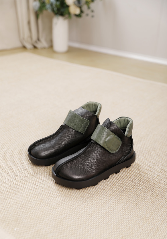 23 新款秋冬女式真皮鞋獨特鞋高跟短靴 22.5 公分-25.5 公分 #845 黑色 ⭐免運費⭐ 第9張的照片