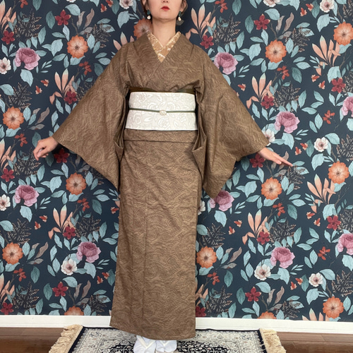 ブラウン無地風薔薇柄木綿着物 着物 花鹿 kajika 通販 16595161