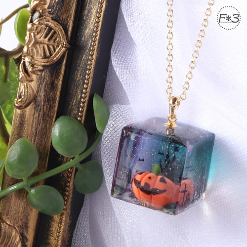 ハロウィンキューブネックレス【おばけカボチャ】 ネックレス  