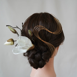 髪飾り　ホワイト　ゴールド　木蓮　水引　金箔　結婚式　前撮り　成人式　卒業式　ウェディング　七五三　撮影 2枚目の画像