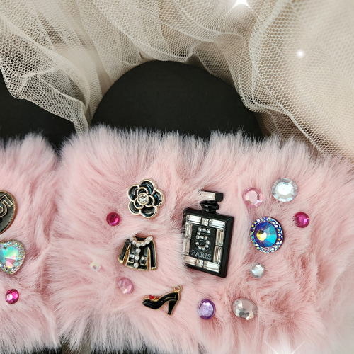 愛されテーマパーク ファーデコサンダル サンダル CoCoNANA 通販