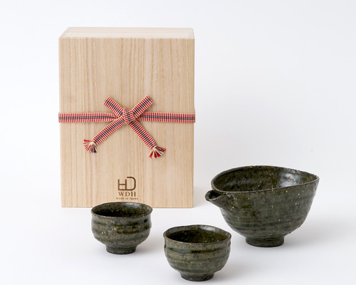 美味しいお酒を美味しく呑む器” 【有田焼 三光堂】