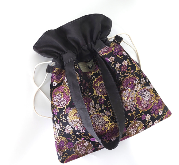【フリル巾着ショルダー】☆金襴☆ 和 2Way 巾着バッグ ヘアゴム付き 紫 パープル 4枚目の画像