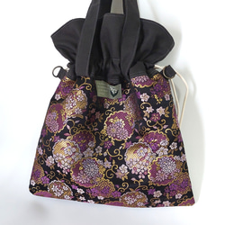 【フリル巾着ショルダー】☆金襴☆ 和 2Way 巾着バッグ ヘアゴム付き 紫 パープル 5枚目の画像