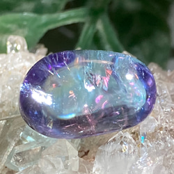 紫陽花色の雫♡　レインボー　オーラ　水晶　タンブル　ブルー　原石　クリスタル 9枚目の画像