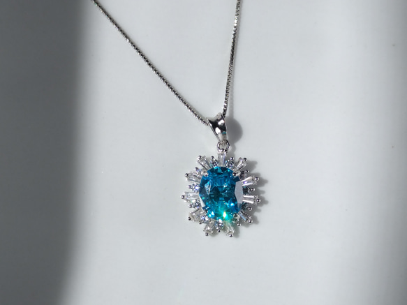 ずっと着けたい青色アクセ　アクアマリン　人工宝石　天然石粉末使用　8ｘ10ｍｍ　ペンダントトップ　シルバー製 8枚目の画像