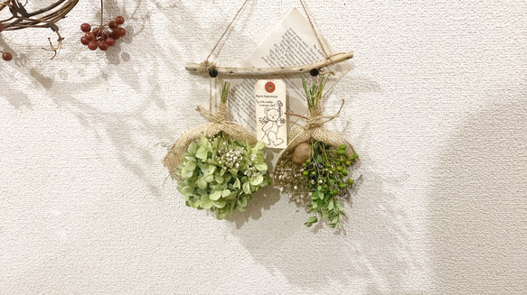 実がかわいいドライフラワーリース付き❤︎流木インテリア