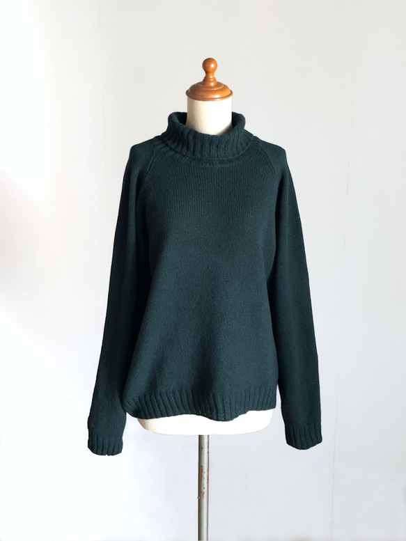 ダークグリーンのハイネックセーター ウール100% ニット・セーター