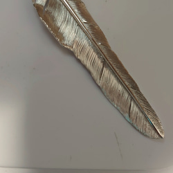 【オーダー品】silver950+k18:風切羽根ペンダントヘッド 6枚目の画像