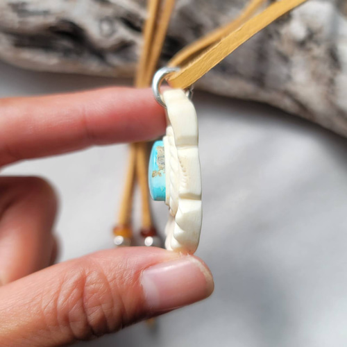 鹿の角 ペルシアンターコイズのペンダント ネックレス