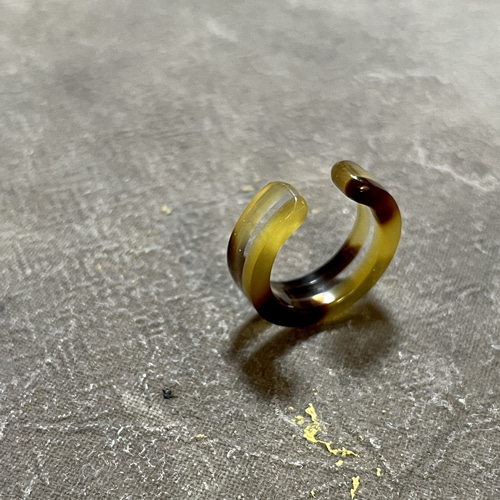 New‼︎ べっ甲(本物)×アクリル 異素材イヤーカフ 本鼈甲とアクリル