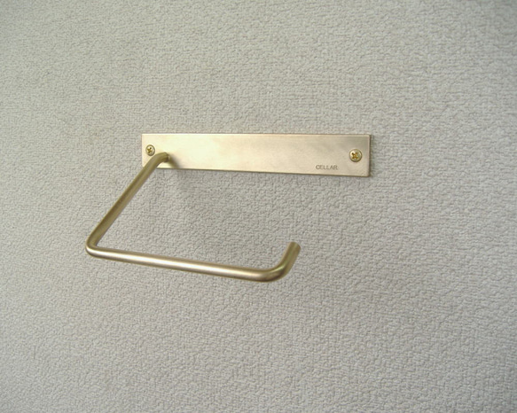 真鍮製シングルペーパーホルダー工房製作品 brass 黄銅　ペーパーストッカー　トイレットぺーパーホルダー 3枚目の画像