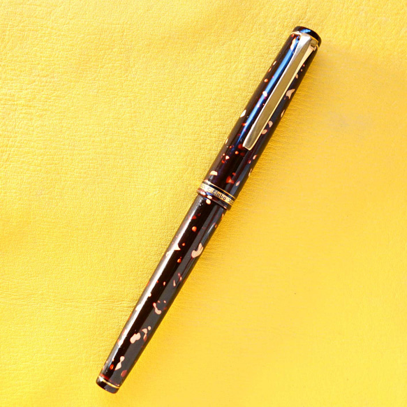 超希少 PILOT 津軽塗 万年筆 14K-585 F A208 朱色 文房具 津軽塗万年筆 ペン・筆記用具 halukaze 通販 16597567｜Creema