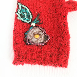 ビーズ刺繍の赤のアームウォーマー 5枚目の画像