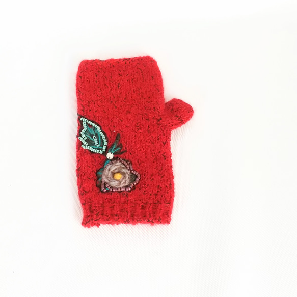 ビーズ刺繍の赤のアームウォーマー 4枚目の画像