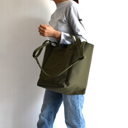 DROP2 SHOULDER TOTE BAG（オリーブ/カーキ） 1枚目の画像