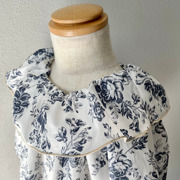 Ruffle detail romper／フリルカラーのベイビーロンパース／CABBAGES AND ROSES／長袖 6枚目の画像